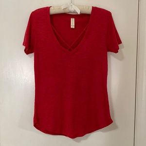 Altar’d State Red Short Sleeve V-Neck T-Shirt Size XS